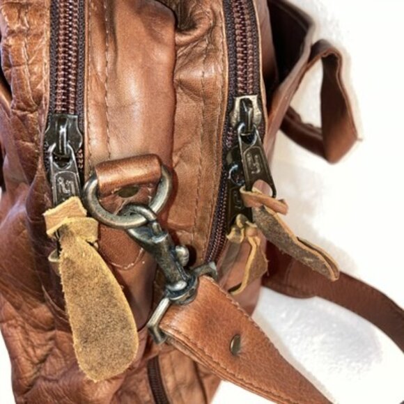 Men's Leather Crossbody Bag Vintage Shoulder Bag Casual Medium Messenger Pack - Picture 4 of 9